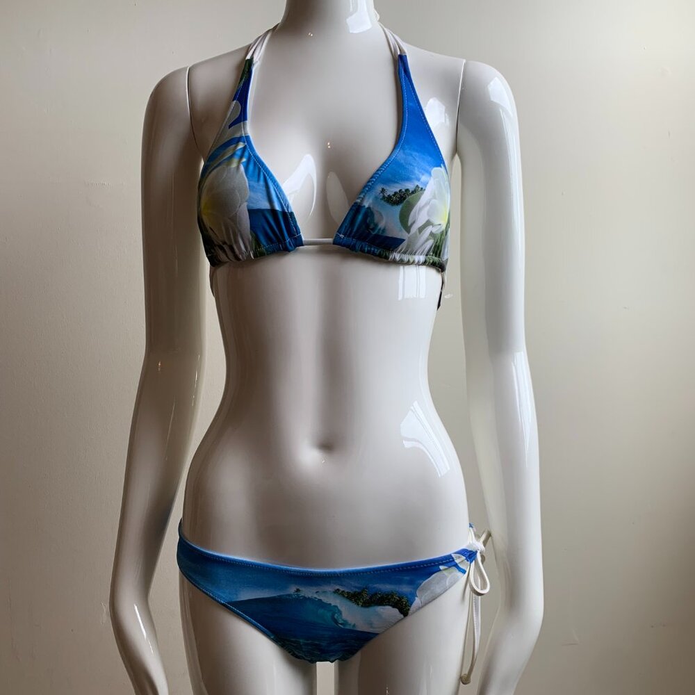 Aaron Chang plumeria white & blue floral bikini